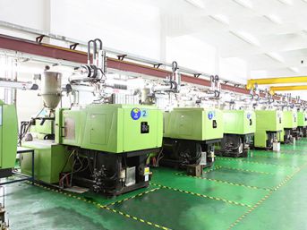 Цех литья пластмасс под давлением